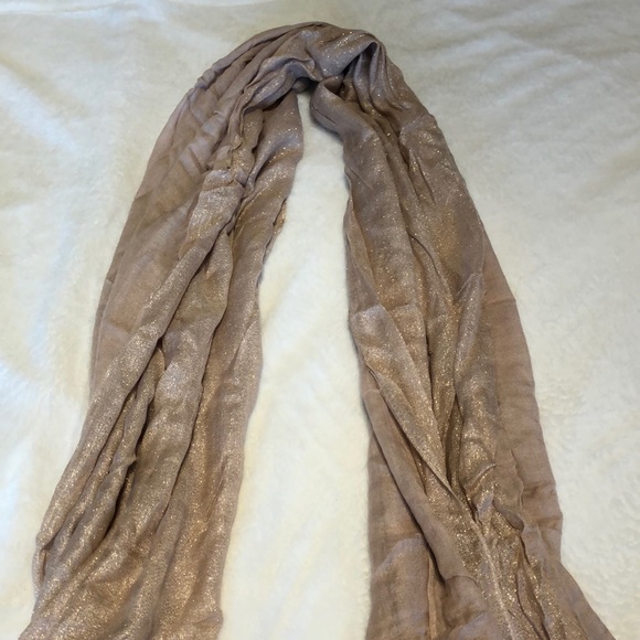 Scarf - Picture 1 of 3